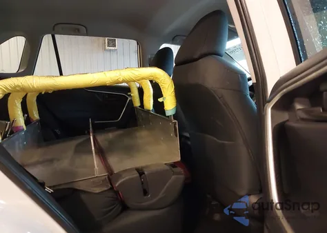 2025 Toyota Rav4 Le z USA, uszkodzony, nr VIN 2T3G1RFV4SW576174